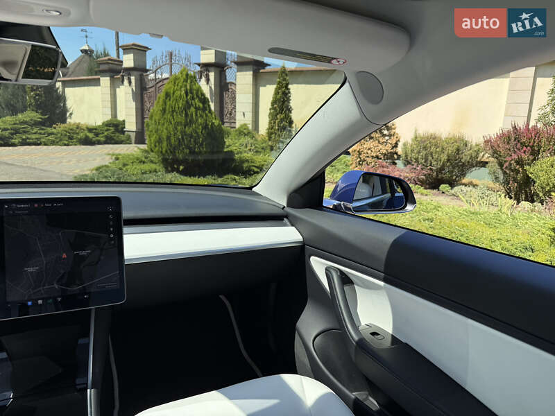 Седан Tesla Model 3 2019 в Днепре