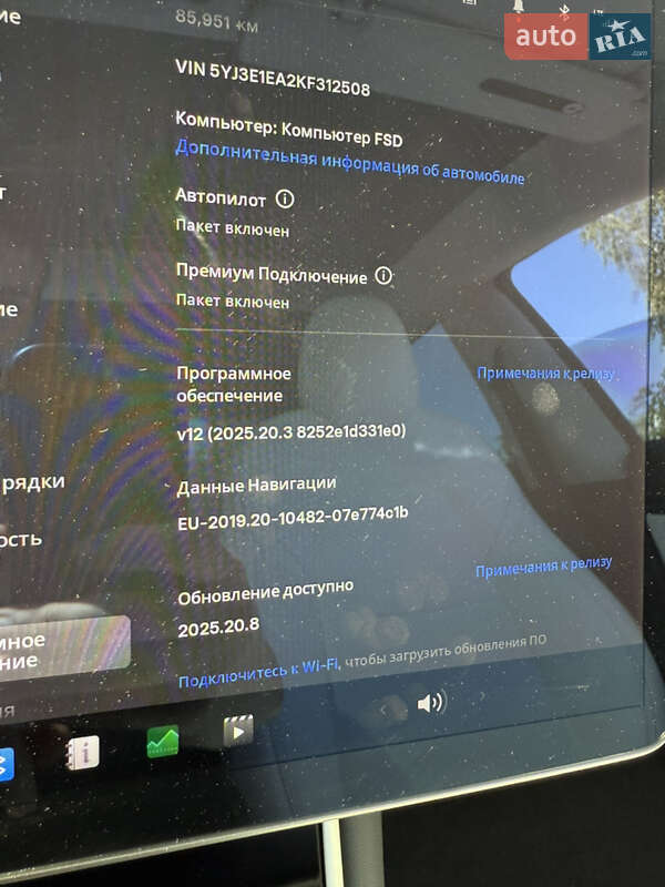 Седан Tesla Model 3 2019 в Днепре