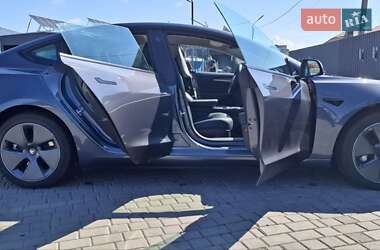 Седан Tesla Model 3 2023 в 