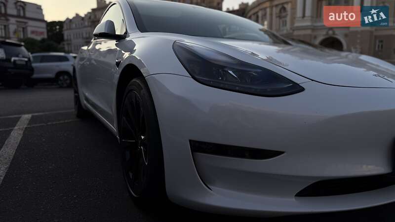 Седан Tesla Model 3 2022 в Одессе