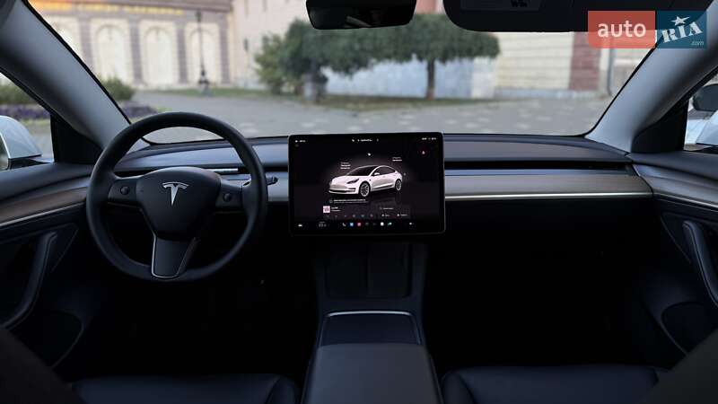 Седан Tesla Model 3 2022 в Одессе