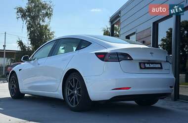 Седан Tesla Model 3 2019 в 