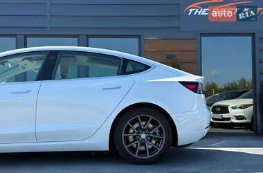 Седан Tesla Model 3 2019 в 