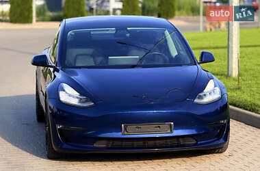 Седан Tesla Model 3 2019 в 