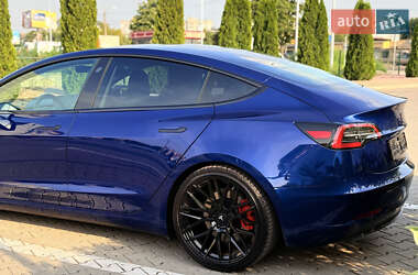 Седан Tesla Model 3 2019 в 
