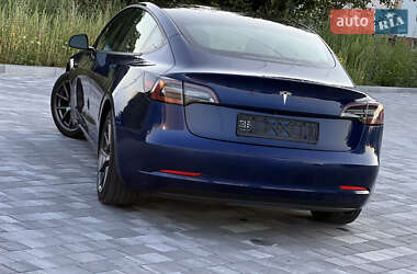 Седан Tesla Model 3 2021 в 