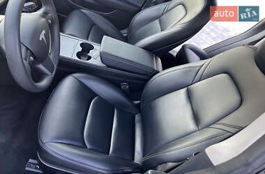 Седан Tesla Model 3 2021 в 