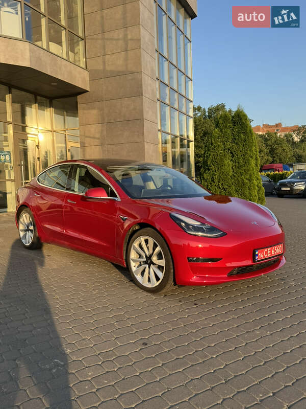 Седан Tesla Model 3 2020 в Хмельницком