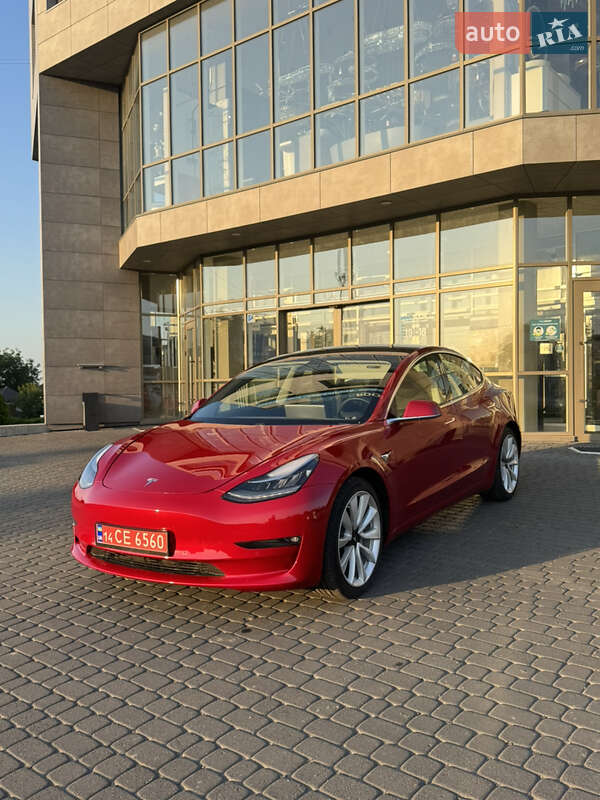 Седан Tesla Model 3 2020 в Хмельницком