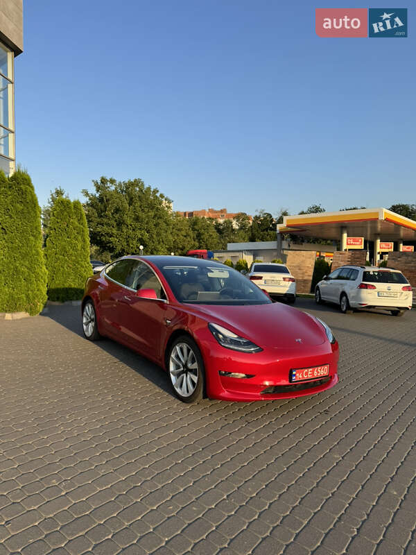 Седан Tesla Model 3 2020 в Хмельницком
