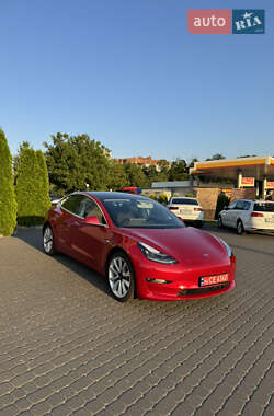 Седан Tesla Model 3 2020 в 
