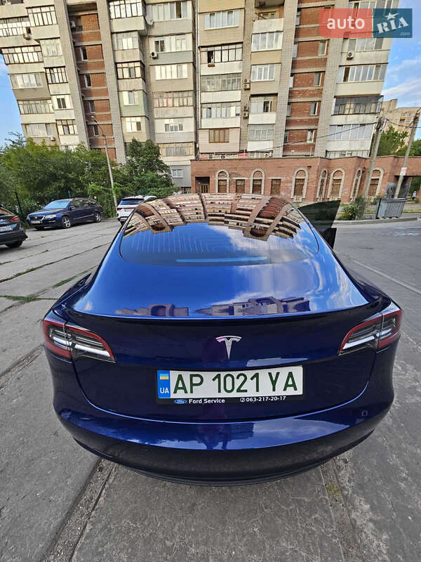 Седан Tesla Model 3 2018 в Запоріжжі