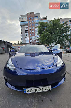 Седан Tesla Model 3 2018 в 