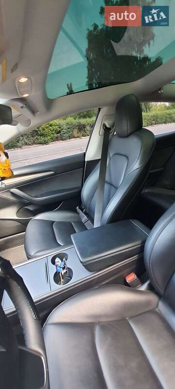 Седан Tesla Model 3 2022 в Білій Церкві