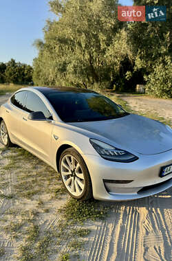 Седан Tesla Model 3 2018 в Киеве