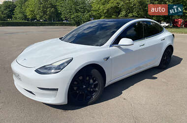 Седан Tesla Model 3 2018 в 