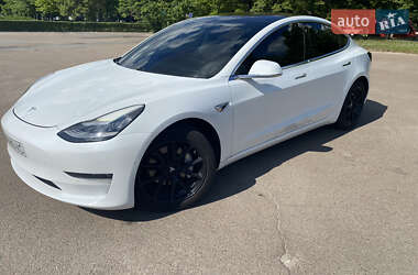 Седан Tesla Model 3 2018 в Броварах