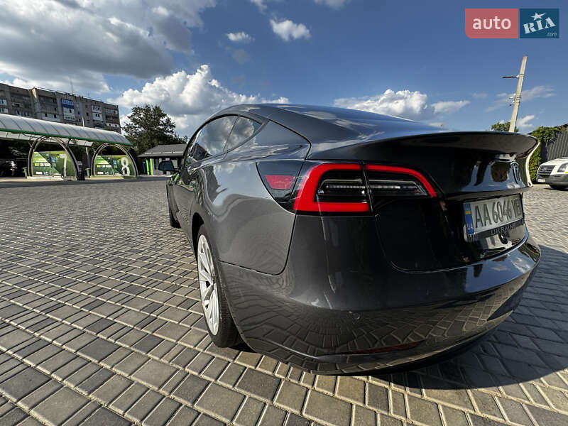 Седан Tesla Model 3 2020 в Кропивницком