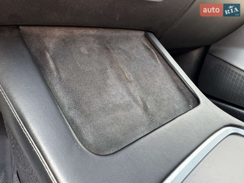 Седан Tesla Model 3 2020 в Кропивницком