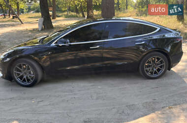 Седан Tesla Model 3 2019 в Кобеляках