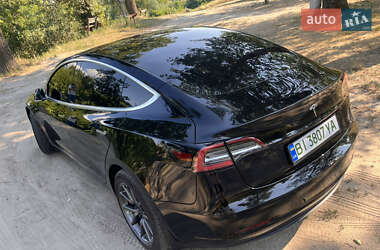 Седан Tesla Model 3 2019 в Кобеляках