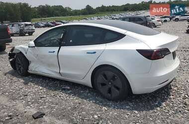 Седан Tesla Model 3 2023 в 