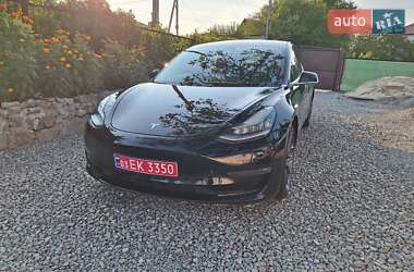 Седан Tesla Model 3 2018 в 