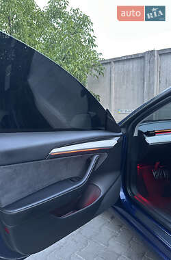 Седан Tesla Model 3 2021 в 