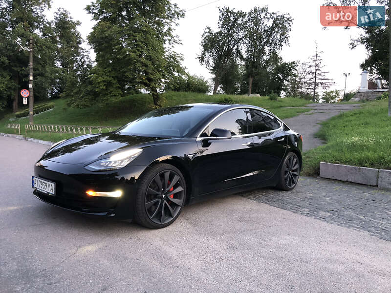 Седан Tesla Model 3 2019 в Києві