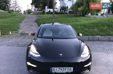 Седан Tesla Model 3 2019 в Киеве