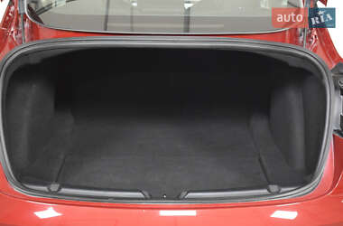 Седан Tesla Model 3 2019 в Ужгороде
