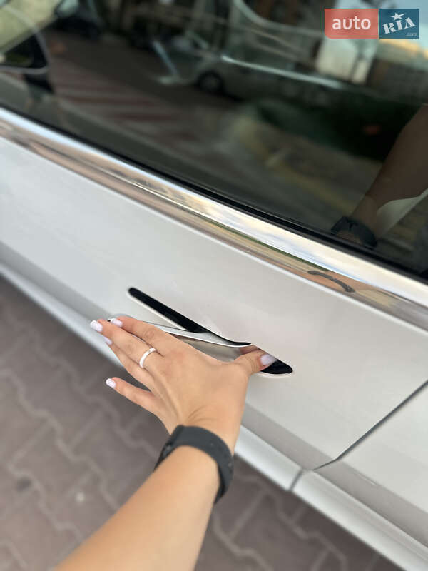 Седан Tesla Model 3 2018 в Софиевской Борщаговке