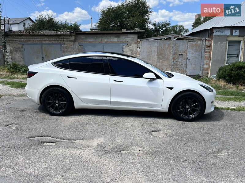 Седан Tesla Model 3 2019 в Днепре