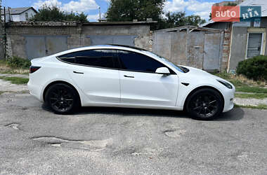 Седан Tesla Model 3 2019 в 