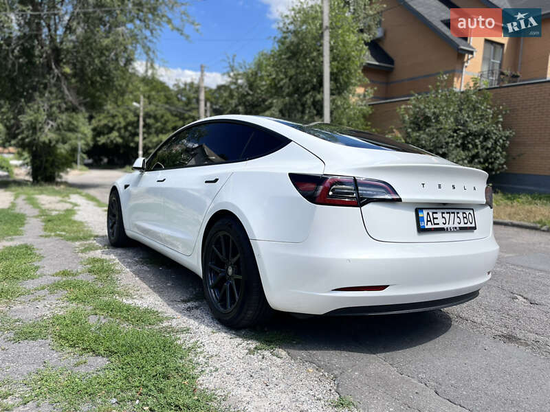 Седан Tesla Model 3 2019 в Днепре