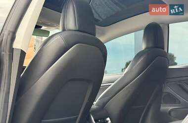 Седан Tesla Model 3 2019 в 