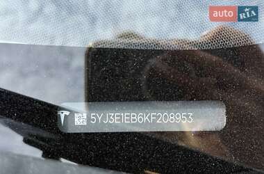 Седан Tesla Model 3 2019 в 