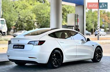 Седан Tesla Model 3 2020 в 