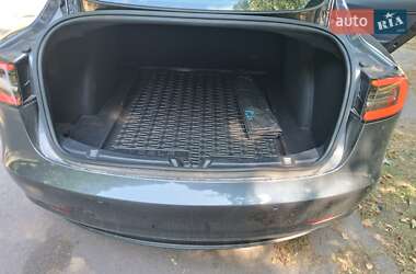 Седан Tesla Model 3 2020 в 