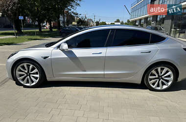 Седан Tesla Model 3 2018 в 