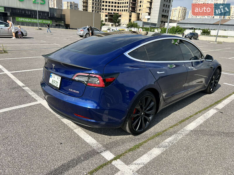 Седан Tesla Model 3 2019 в Киеве фото 4 Седан Tesla Model 3 2019 в Киеве