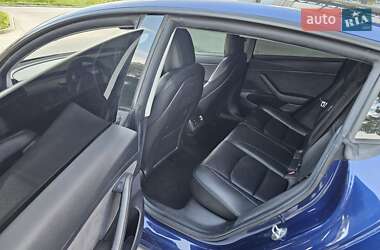 Седан Tesla Model 3 2021 в 