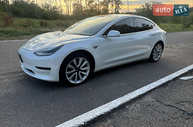 Седан Tesla Model 3 2020 в 
