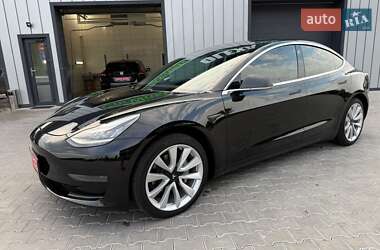 Седан Tesla Model 3 2019 в 