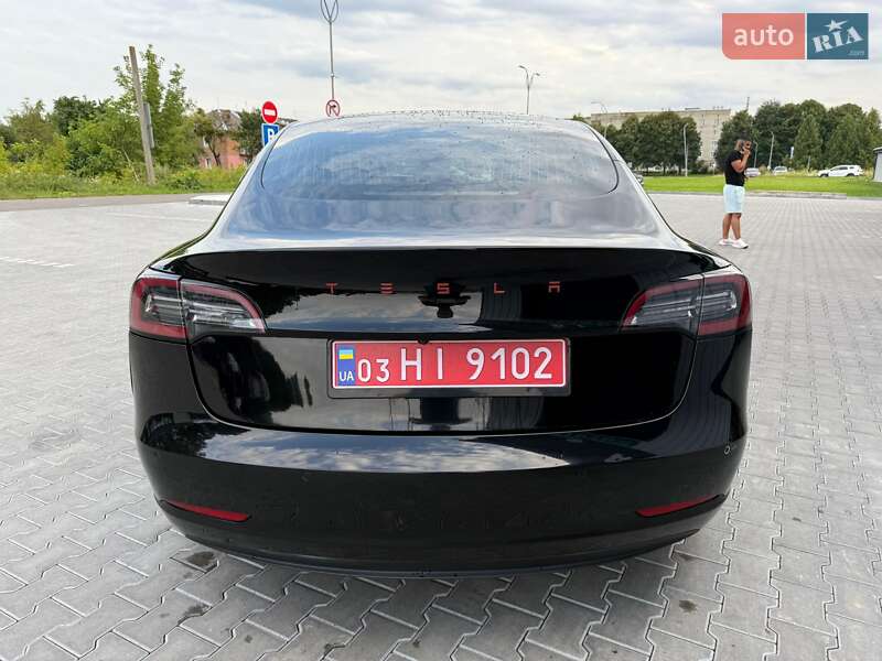 Седан Tesla Model 3 2019 в Владимире
