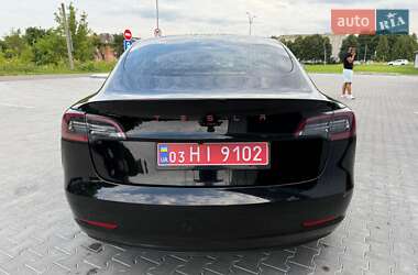 Седан Tesla Model 3 2019 в 