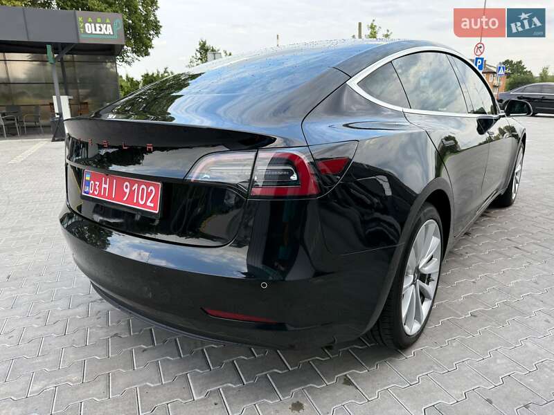 Седан Tesla Model 3 2019 в Владимире