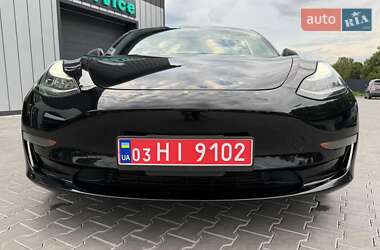 Седан Tesla Model 3 2019 в 