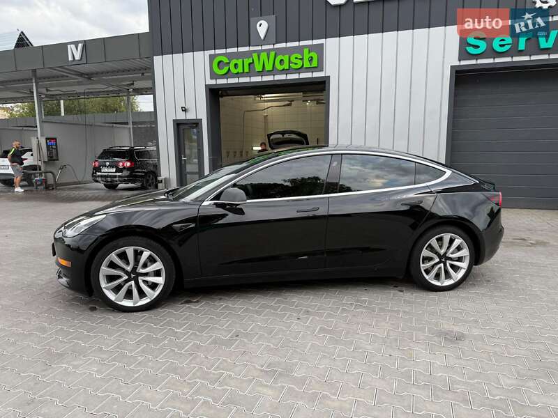 Седан Tesla Model 3 2019 в Владимире