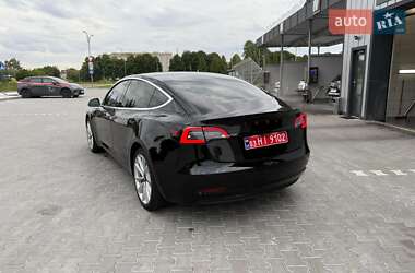 Седан Tesla Model 3 2019 в 